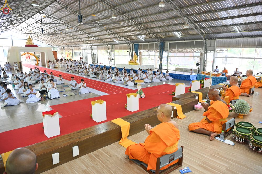 ภาพ No.283218:วันอาทิตย์ที่ 26 ตุลาคม พุทธศักราช 2568 พิธีทอดกฐินสามัคคี กตัญญูบูชาธรรมมหาปูชนียาจารย์ และโครงการกฐินทั่วไทย 30,000 วัด บูชาธรรม 81 ปีหลวงพ่อธัมมชโย  ณ ศูนย์อบรมเยาวชนอุตรดิตถ์