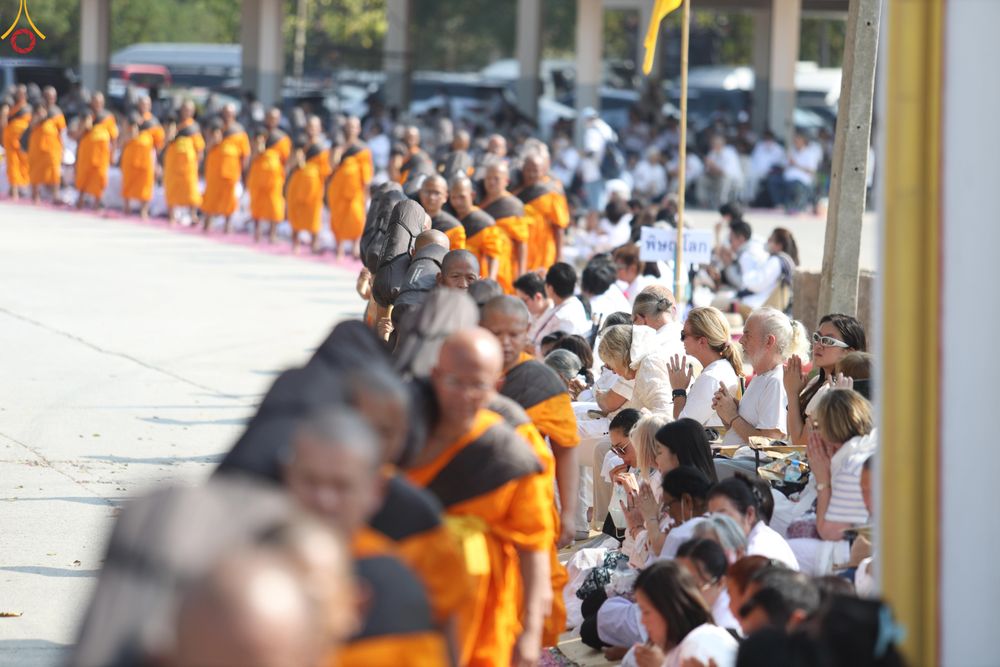 ภาพ No.299397:วันที่ 18 มกราคม พ.ศ. 2569 พิธีต้อนรับพระธรรมยาตรา ณ อนุสรณ์สถานลำดับที่ 5 สถานที่เผยแผ่วิชชาธรรมกายครั้งแรก อนุสรณ์สถานบางปลา วัดบางปลา อำเภอบางเลน จังหวัดนครปฐม ในโครงการธรรมยาตรา กตัญญูบูชา มหาปูชนียาจารย์ พระมงคลเทพมุนี(สด จนฺทสโร) พระผู้ปราบมาร อนุส