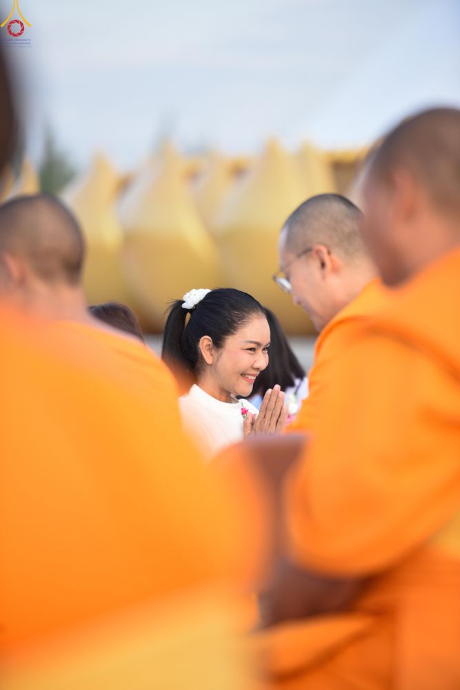 ภาพ No.302564:วันที่ 24 มกราคม พ.ศ. 2569 พิธีตักบาตรพระธรรมยาตรา ณ อนุสรณ์สถานลำดับที่ 5 สถานที่เผยแผ่วิชชาธรรมกายครั้งแรก อนุสรณ์สถานบางปลา วัดบางปลา อำเภอบางเลน จังหวัดนครปฐม ในโครงการธรรมยาตรา กตัญญูบูชา มหาปูชนียาจารย์ พระมงคลเทพมุนี(สด จนฺทสโร) พระผู้ปราบมาร อนุส
