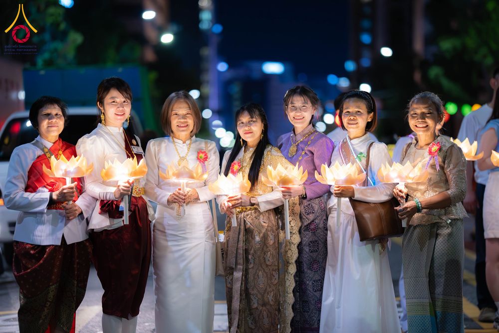 ภาพ No.328996:วันเสาร์ที่ 16 พฤษภาคม พ.ศ.2569 งานเทศกาลโคมวิสาขบูชานานาชาติ หรือ ยอนดึงฮเว  연등회 (Lotus Lantern Festival) ประจำปี 2569 ประเทศเกาหลีใต้