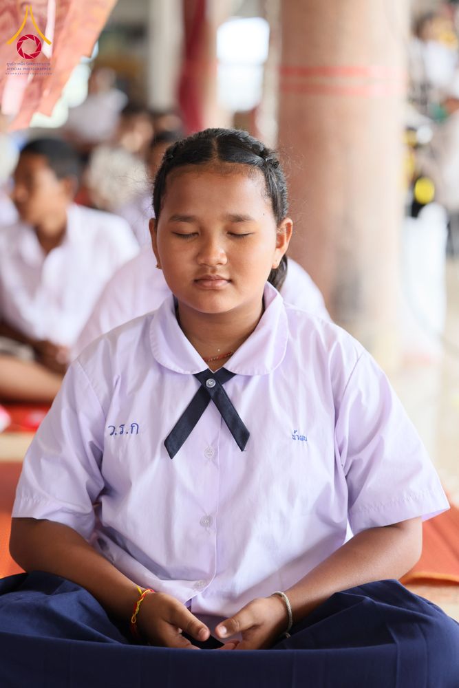 ภาพ No.300385:วันที่ 22 มกราคม พ.ศ. 2569 พิธีทอดผ้าป่าทำนุบำรุงศาสนสถาน ณ วัดรางกำหยาด ต.บางภาษี อ.บางเลน จ.นครปฐม ในโครงการธรรมยาตรา กตัญญูบูชา มหาปูชนียาจารย์ พระมงคลเทพมุนี(สด จนฺทสโร) พระผู้ปราบมาร อนุสรณ์สถาน 7 แห่ง ปีที่ 14