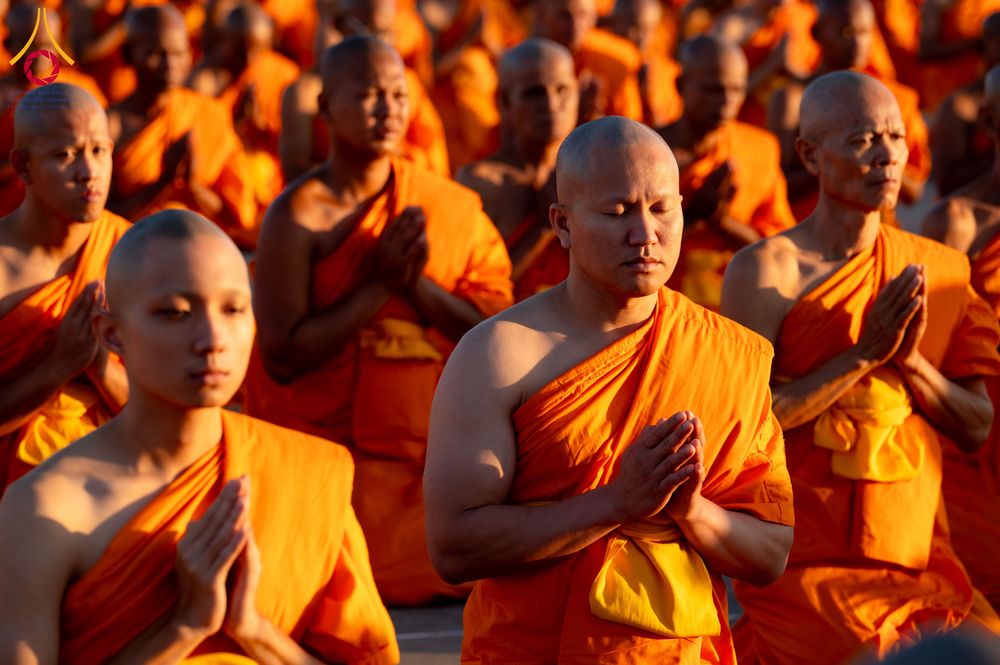 ภาพ No.285264:วันจันทร์ที่ 15 ธันวาคม พ.ศ.2568  บันทึกภาพหมู่ประวัติศาสตร์ โครงการบรรพชาอุปสมบทหมู่  รุ่นบูชาธรรมมหาปูชนียาจารย์ ประจำปี 2568 ณ ลานธรรมมหาธรรมกายเจดีย์ วัดพระธรรมกาย