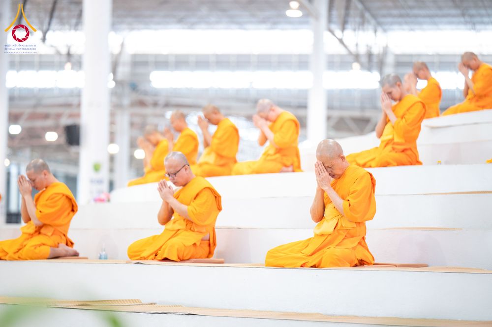 ภาพ No.287667:วันที่ 1 มกราคม พ.ศ. 2569 พิธีบูชาข้าวพระ ณ สภาธรรมกายสากล วัดพระธรรมกาย