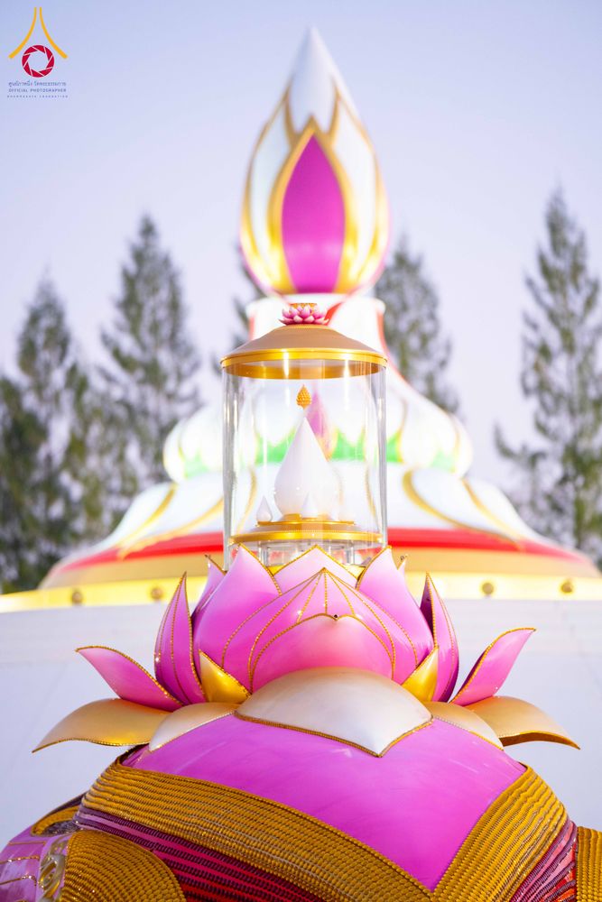 ภาพ No.290591:วันที่ 8 มกราคม พ.ศ. 2569 พระธรรมยาตราปฏิบัติธรรม และถ่ายภาพหมู่ประวัติศาสตร์ ในโครงการธรรมยาตรา กตัญญูบูชามหาปูชนียาจารย์ พระมงคลเทพมุนี(สด จนฺทสโร) พระผู้ปราบมาร อนุสรณ์สถาน 7 แห่ง ปีที่ 14 ณ อนุสรณ์สถานคลองบางนางแท่น อ.สามพราน จ.นครปฐม