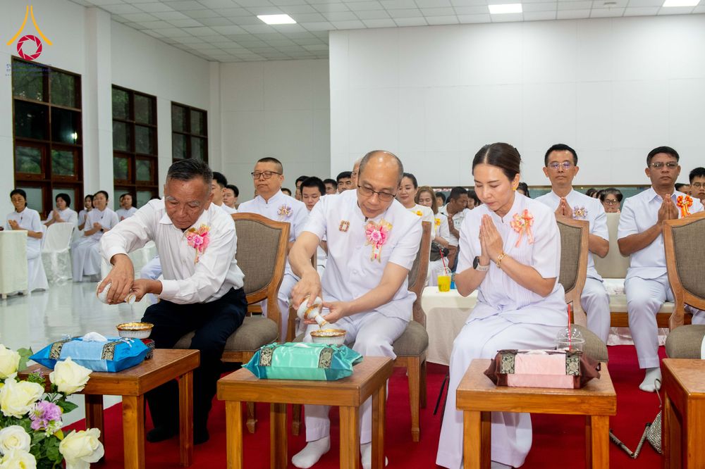 ภาพ No.315864:วันพฤหัสบดีที่ 26 มีนาคม พ.ศ. 2569 พิธีบำเพ็ญกุศล คุณพ่อณรงค์ จินตมากุล  สิริอายุ 99 ปี 11 เดือน โยมบิดา พระครูปลัดรัตนวีรวัฒน์ (รังสฤษดิ์ อิทฺธิจินตโก) ที่ปรึกษาเจ้าคณะจังหวัดปทุมธานี เจ้าอาวาสวัดพระธรรมกาย  ณ ห้องปลูกศรัทธา 2 วัดพระธรรมกาย ปทุมธานี