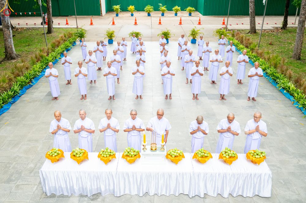 ภาพ No.338724:วันที่ 11 กรกฎาคม พศ.2569 พิธีบรรพชาอุปสมบท โครงการอุปสมบทหมู่ธรรมทายาทนานาชาติ  IDOP รุ่นที่ 21 (ภาษาจีน)  จากประเทศจีน มาเลเซีย สิงคโปร์ และไต้หวัน , โครงการบรรพชาสามเณรโรงเรียนนานาชาติ รุ่นที่ 15