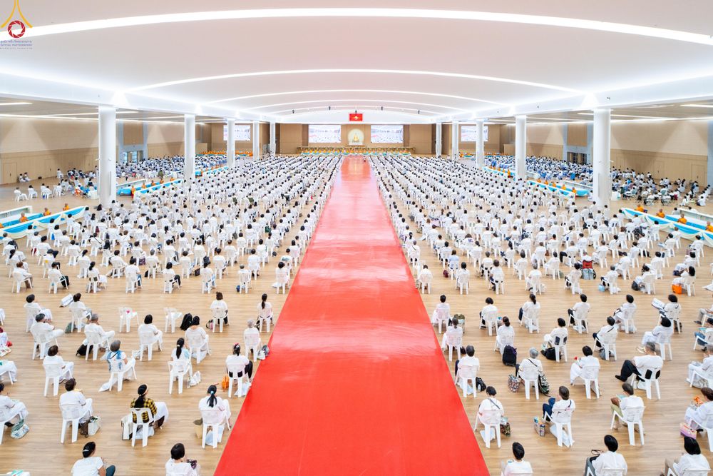 ภาพ No.329063:วันอาทิตย์ที่ 17 พฤษภาคม พ.ศ.2569 พิธีร่วมบุญการศึกษาพระภิกษุสามเณร (หนังสือบาลี นักธรรม ทางก้าวหน้า World-Pec) ณ ห้องแก้วสารพัดนึก 2 วัดพระธรรมกาย
