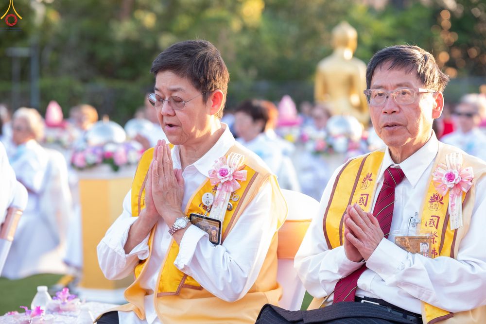 ภาพ No.332726:วันอาทิตย์ที่ 31 พฤษภาคม พ.ศ. 2569 วันวิสาขบูชา ณ วัดพระธรรมกายแคลิฟอร์เนีย  ประเทศสหรัฐอเมริกา