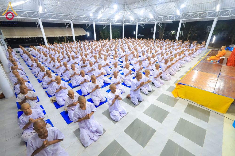 ภาพ No.285634:วันที่ 26-30  พฤศจิกายน พ.ศ. 2568  กิจกรรมสวดมนต์ นั่งสมาธิ ฟังธรรม ของนาคธรรมทายาท ในโครงการบวชบูชาธรรมมหาปูชนียาจารย์  ณ ศูนย์ปฏิบัติธรรมบุรีรัมย์ จ.บุรีรัมย์