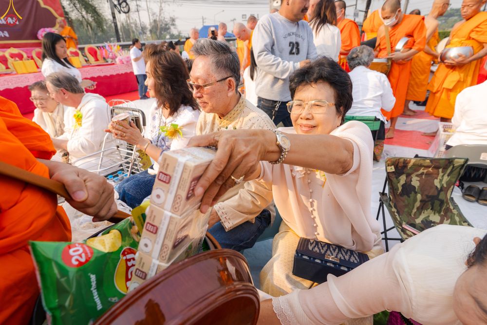 ภาพ No.321063:วันอาทิตย์ที่ 12 เมษายน พ.ศ 2569 พิธีตักบาตรปี๋ใหม่เมืองพระภิกษุสงฆ์ 339 รูป  อุทิศถวายพระราชกุศลสมเด็จพระนางสิริกิติ์  พระบรมราชินีนาถ พระบรมราชชนนีพันปีหลวง และฉลองเมืองแม่แตงครบรอบ 119 ปี ณ ลานโรงแรมแอร์ไดมอนด์ อำเภอแม่แตง จังหวัดเชียงใหม่