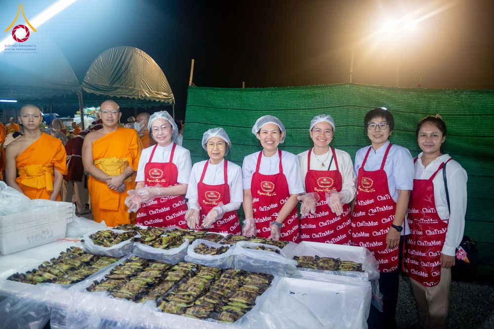 ภาพ No.297830:วันที่ 19 มกราคม พ.ศ. 2569 พิธีถวายภัตตาหารเป็นสังฆทาน แด่พระธรรมยาตรา ณ อนุสรณ์สถานบางปลา วัดบางปลา อำเภอบางเลน จังหวัดนครปฐม ในโครงการธรรมยาตรา กตัญญูบูชา มหาปูชนียาจารย์ พระมงคลเทพมุนี(สด จนฺทสโร) พระผู้ปราบมาร อนุสรณ์สถาน 7 แห่ง ปีที่ 14