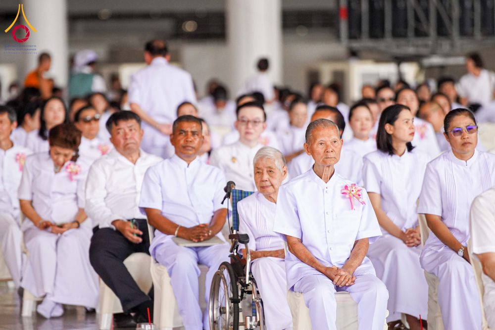 ภาพ No.316500:วันอาทิตย์ที่ 29 มีนาคม พ.ศ. 2569 พิธีทอดผ้าบังสุกุลและพิธีชำระร่าง โยมพ่อณรงค์ จินตมากุล  สิริอายุ 99 ปี 11 เดือน โยมบิดา พระครูปลัดรัตนวีรวัฒน์ (รังสฤษดิ์ อิทฺธิจินตโก) ที่ปรึกษาเจ้าคณะจังหวัดปทุมธานี เจ้าอาวาสวัดพระธรรมกาย  ณ ฌาปนสถานชั่วคราว ทางเข้า 