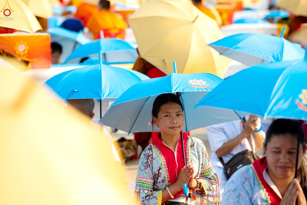 ภาพ No.324655:วันที่ 22 เมษายน พ.ศ.2569 (วันคุ้มครองโลก) บรรยากาศสาธุชน ในงานถวายมหาสังฆทาน 40,000 กว่าวัดทั่วประเทศ ณ ลานธรรม วัดพระธรรมกาย