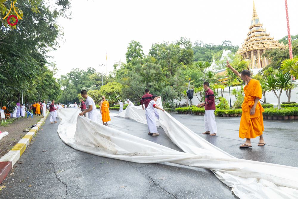 ภาพ No.351537:วันที่ 22 กันยายน พ.ศ. 2569  พิธีตักบาตรสามเณรธรรมทายาท โครงการบรรพชาพัฒนาคุณธรรม จริยธรรม  สำหรับนักเรียนนายสิบตำรวจ (นสต.) รุ่นที่ 16 ศูนย์ฝึกอบรมตำรวจภูธรภาค 1  ณ วัดพระพุทธบาทราชวรมหาวิหาร