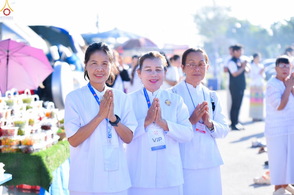 ภาพ No.280231:วันอังคารที่ ๓๐ ธันวาคม พ.ศ. ๒๕๖๘ พิธีตักบาตรพระ ๑,๐๖๙ รูป จังหวัดกาฬสินธุ์   ณ บริเวณสนามหน้าศาลากลาง จังหวัดกาฬสินธุ์ (หลังเก่า)