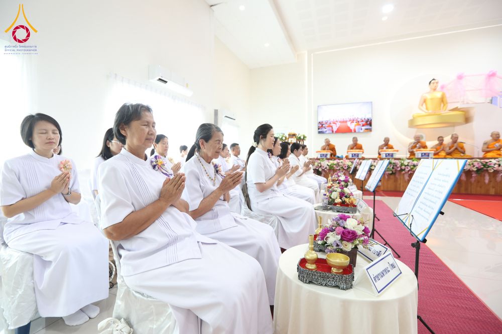 ภาพ No.290295:วันอังคารที่ 6 มกราคม พ.ศ. 2569 พิธีเจริญพุทธมนต์ ปฏิบัติธรรม มอบทุนการศึกษา ถวายสังฆทาน 142 วัด ณ ศูนย์ปฏิบัติธรรมพระมงคลเทพมุนี อ.สองพี่น้อง จ.สุพรรณบุรี