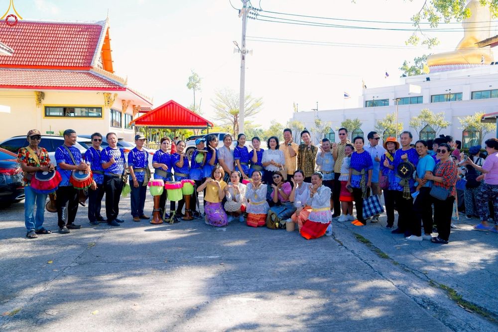 ภาพ No.257955:วันที่ 18 ตุลาคม พ.ศ. 2568 พิธีทอดกฐินสามัคคีทั่วไทย 30,000 วัด โดยคณะศิษยานุศิษย์ บูชาธรรม 81 ปี หลวงพ่อธัมมชโย ณ วัดไชยภูมิธาราม(ท่าอิฐ) อำเภอเมือง จังหวัดฉะเชิงเทรา