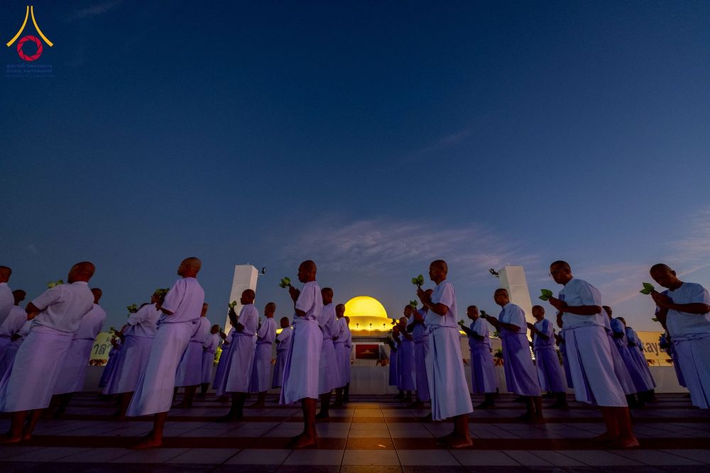 ภาพ No.276570:วันเสาร์ที่ 6 ธันวาคม  พ.ศ. 2568 พิธีเวียนประทักษิณและพิธีวันทาเจดีย์ โครงการอุปสมบทบูชาธรรมมหาปูชนียาจารย์ ประจำปี พ.ศ.2568 โครงการบวชพระนานาชาติ AEC และ WAB รุ่น CEO (นักบริหาร) รุ่นที่ 5 ณ มหาธรรมกายเจดีย์ วัดพระธรรมกาย