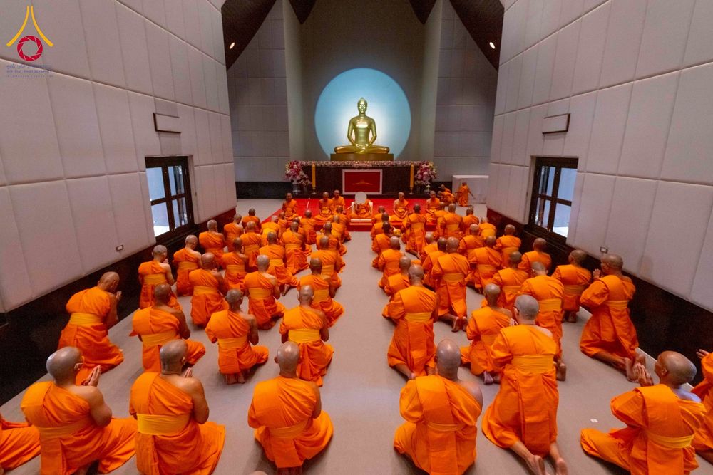 ภาพ No.275901:วันพุธที่ 3 ธันวาคม พ.ศ. 2568 พิธีบรรพชาอุปสมบท โครงการอุปสมบทบูชาธรรมมหาปูชนียาจารย์ ปี 2568 ณ โบสถ์พระไตรปิฏก วัดพระธรรมกาย