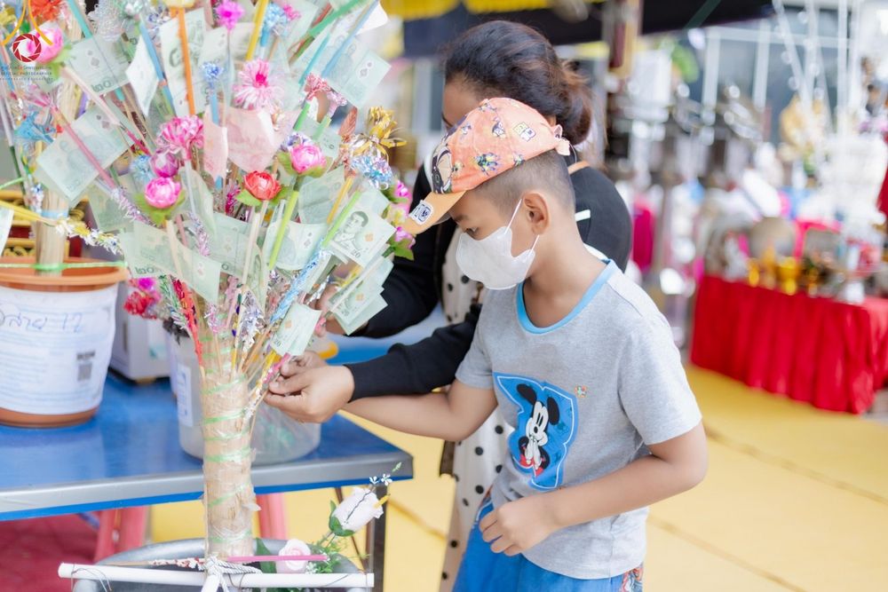ภาพ No.164617:พิธีทอดกฐิน ณ วัดพูนพิมลราช อ.บางบัวทอง จ.นนทบุรี ในโครงการกฐินสามัคคีทั่วไทย 30,000 วัด บูชาธรรม 80 ปี หลวงพ่อธัมมชโย โดยคณะศิษยานุศิษย์วัดพระธรรมกาย วันที่ 20 ตุลาคม พ.ศ. 2567