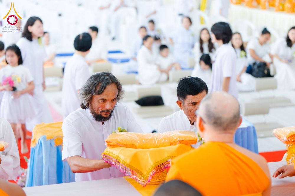 ภาพ No.173985:พิธีทอดกฐิน ศูนย์เบญจธรรม จ.ปทุมธานี ในโครงการกฐินสามัคคีทั่วไทย 30,000 วัด บูชาธรรม 80 ปี หลวงพ่อธัมมชโย โดยคณะศิษยานุศิษย์วัดพระธรรมกาย วันที่ 11 พฤศจิกายน พ.ศ. 2567