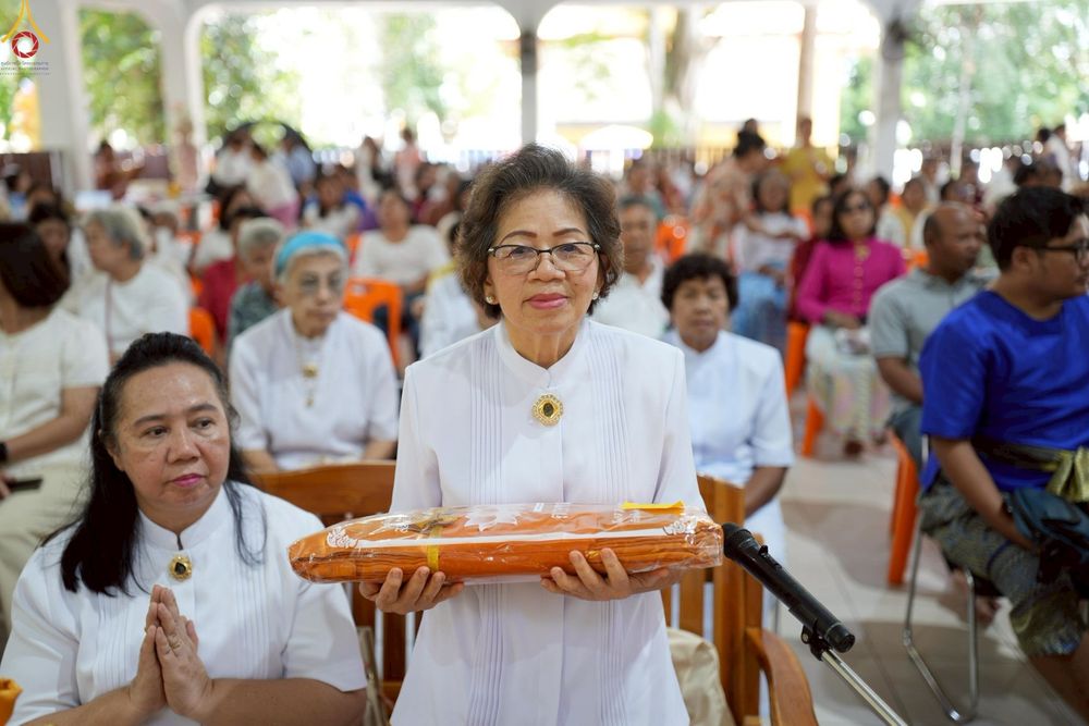 ภาพ No.254487:วันที่ 12 ตุลาคม พ.ศ. 2568 พิธีทอดกฐินสามัคคีทั่วไทย 30,000 วัด โดยคณะศิษยานุศิษย์ บูชาธรรม 81 ปี หลวงพ่อธัมมชโย ณ วัดท่าเรือ จ.ภูเก็ต