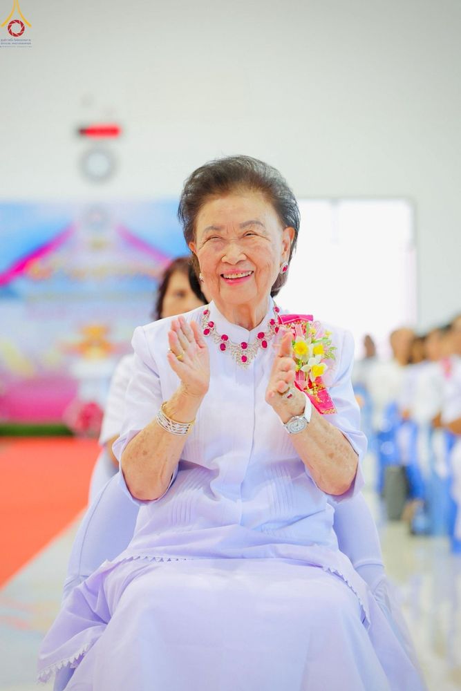 ภาพ No.265656:วันเสาร์ที่ 18 ตุลาคม พ.ศ. 2568 พิธีตักบาตร มณีนพรัตน์ทิพย์สุธาโภชน์ ณ ศูนย์อบรมเยาวชนบางปะหัน ตำบลหันสัง อำเภอบางปะหัน  จังหวัดพระนครศรีอยุธยา