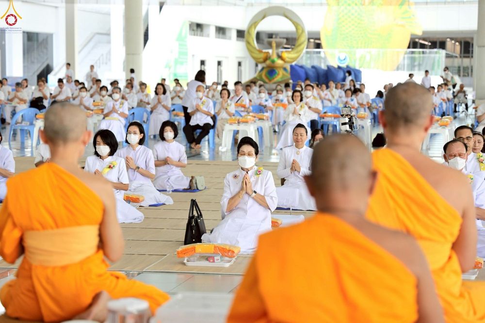 ภาพ No.226872:วันเสาร์ที่ 31 พฤษภาคม พ.ศ. 2568 พิธีถวายภัตตาหารเมนูสวรรค์ "เพื่อการบรรลุธรรม" ณ หอฉันคุณยายอาจารย์ วัดพระธรรมกาย