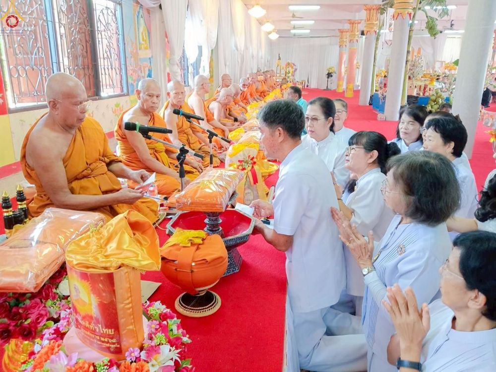 ภาพ No.256397:วันที่ 12 ตุลาคม พ.ศ. 2568 พิธีทอดกฐินสามัคคีทั่วไทย 30,000 วัด โดยคณะศิษยานุศิษย์ บูชาธรรม 81 ปี หลวงพ่อธัมมชโย ณ วัดราษฎร์บูรณะ(บางปลา) อ.บางพลี จ.สมุทรปราการ