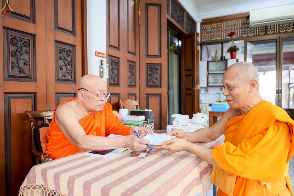 ภาพ No.264833:วันศุกร์ที่ 24 ตุลาคม พ.ศ. 2568 ถวายปัจจัยสมทบกฐิน ในโครงการกฐินสามัคคีทั่วไทย 30,000 วัด พุทธศักราช 2568 โดย คณะศิษยานุศิษย์ บูชาธรรม 80 ปี หลวงพ่อธัมมชโย ณ วัดราชโอรสาราม ราชวรวิหาร