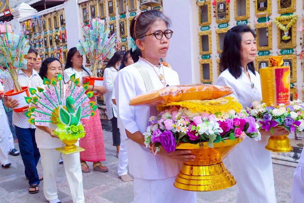 ภาพ No.256086:วันที่ 8 ตุลาคม พ.ศ. 2568 พิธีทอดกฐินสามัคคีทั่วไทย 30,000 วัด โดยคณะศิษยานุศิษย์ บูชาธรรม 81 ปี หลวงพ่อธัมมชโย ณ วัดหนามแดง อ.บางพลี จ.สมุทรปราการ