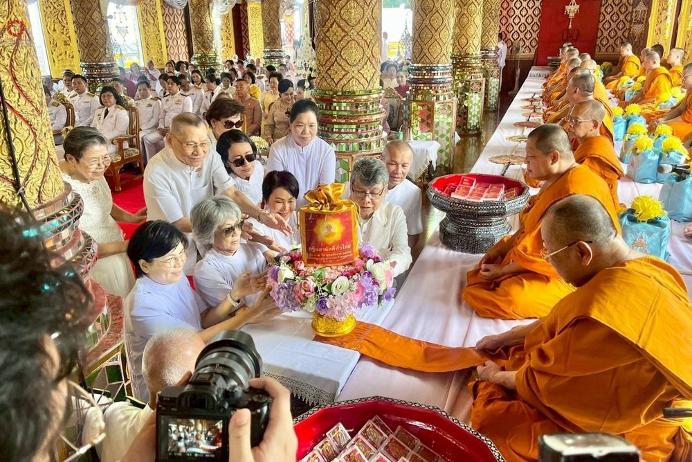 ภาพ No.258686:วันที่ 18 ตุลาคม พ.ศ. 2568 พิธีทอดกฐินสามัคคีทั่วไทย 30,000 วัด โดยคณะศิษยานุศิษย์ บูชาธรรม 81 ปี หลวงพ่อธัมมชโย ณ วัดวชิรธรรมสาธิตวรวิหาร เขตพระโขนง กรุงเทพฯ