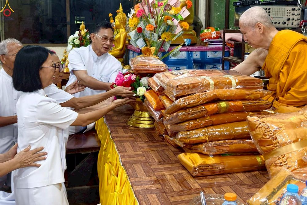 ภาพ No.252669:วันที่ 12 ตุลาคม พ.ศ. 2568 พิธีทอดกฐินสามัคคีทั่วไทย 30,000 วัด โดยคณะศิษยานุศิษย์ บูชาธรรม 81 ปี หลวงพ่อธัมมชโย ณ วัดปลักไม้ลาย จ.นครปฐม