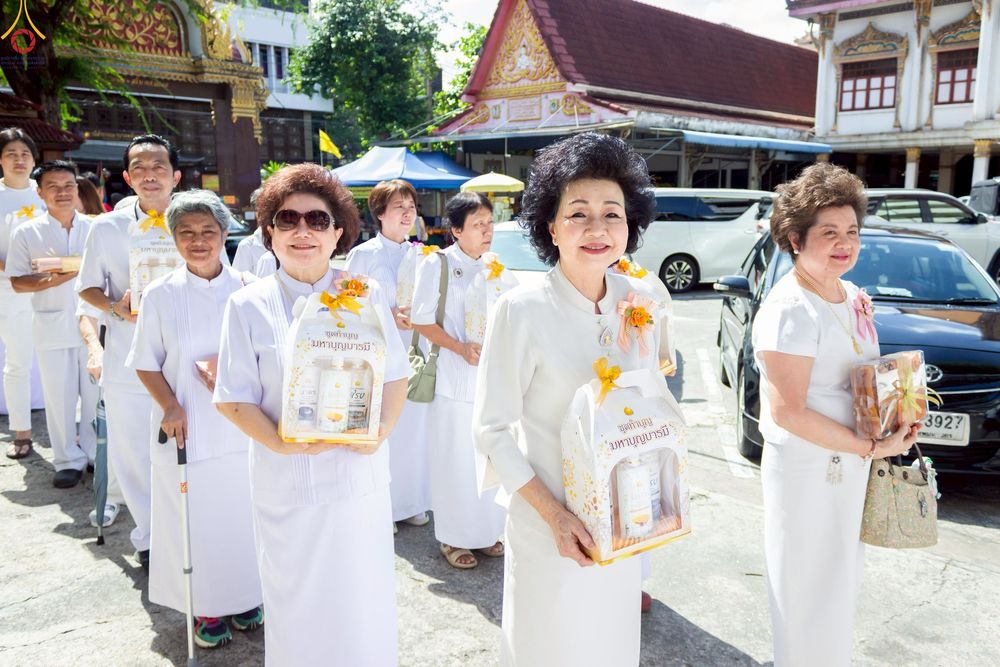 ภาพ No.260425:วันที่ 19 ตุลาคม พ.ศ. 2568 พิธีทอดกฐินสามัคคีทั่วไทย 30,000 วัด โดยคณะศิษยานุศิษย์ บูชาธรรม 81 ปี หลวงพ่อธัมมชโย ณ วัดคณิกาผล ป้อมปราบ กรุงเทพฯ