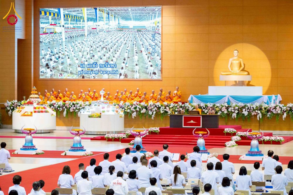 ภาพ No.277101:วันอาทิตย์ที่ 7 ธันวาคม พ.ศ. 2568 พิธีบูชาข้าวพระ ณ สภาธรรมกายสากล วัดพระธรรมกาย