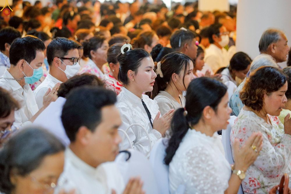 ภาพ No.260404:วันที่ 19 ตุลาคม พ.ศ. 2568 พิธีทอดกฐินสามัคคีทั่วไทย 30,000 วัด โดยคณะศิษยานุศิษย์ บูชาธรรม 81 ปี หลวงพ่อธัมมชโย ณ วัดเทพวนาราม ต.ศรีสุนทร อ.ถลาง จ.ภูเก็ต