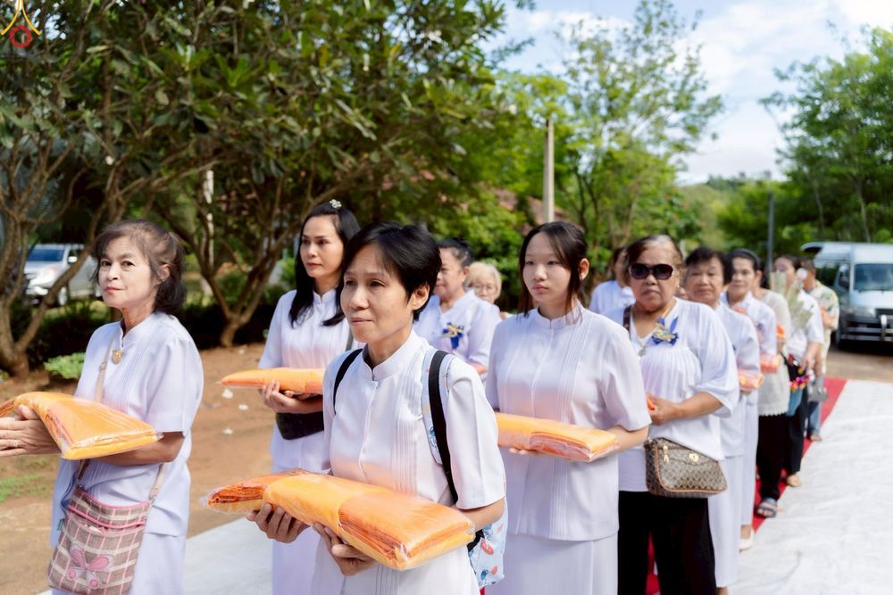 ภาพ No.256955:วันพฤหัสบดีที่ ๑๖ ตุลาคม พ.ศ. ๒๕๖๘ พิธีทอดกฐินสามัคคีเพื่อรองรับประดิษฐานองค์เจดีย์ ณ ศูนย์ปฏิบัติธรรมเถินเทิดธรรม อ.เถิน จ.ลำปาง