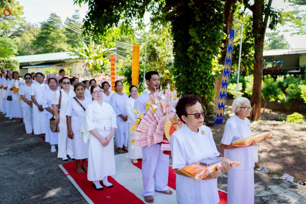 ภาพ No.259372:วันที่ 18 ตุลาคม พ.ศ. 2568 พิธีทอดกฐินสามัคคี เพื่อสร้างอาคารที่พักสำหรับผู้มาปฏิบัติธรรม ณ ธุดงคสถานแพร่ อ.วังชิ้น จ.แพร่