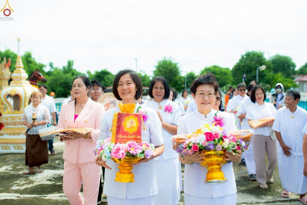 ภาพ No.251886:วันที่ 9 ตุลาคม พ.ศ. 2568 พิธีทอดกฐินสามัคคีทั่วไทย 30,000 วัด โดยคณะศิษยานุศิษย์ บูชาธรรม 81 ปี หลวงพ่อธัมมชโย ณ วัดหนองกระถิน อ.หนองหญ้าไซ จ.สุพรรณบุรี