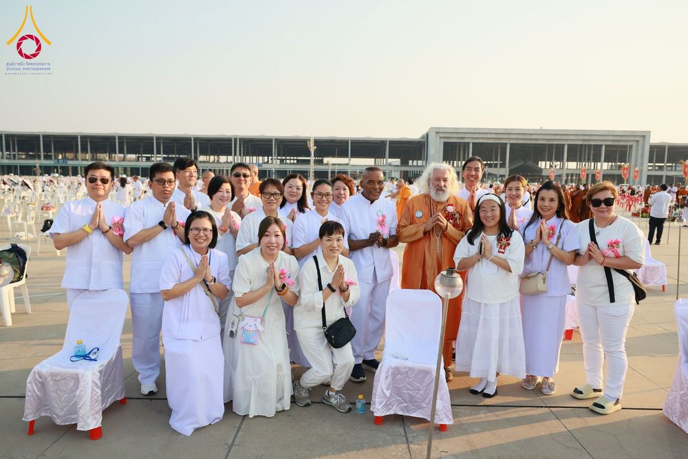 ภาพ No.207676:พิธีเวียนประทักษิณและจุดมาฆประทีป ในวันมาฆบูชา วันพุธที่ 12 กุมภาพันธ์ พ.ศ. 2568 ณ พระมหาธรรมกายเจดีย์ วัดพระธรรมกาย