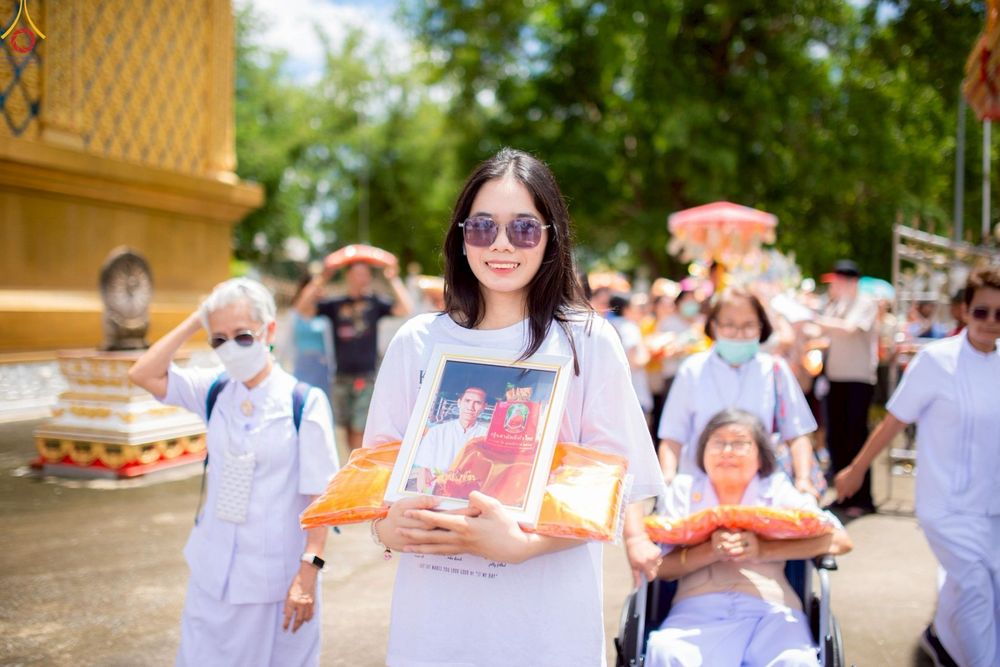 ภาพ No.251846:วันที่ 8 ตุลาคม พ.ศ. 2568 พิธีทอดกฐินสามัคคีทั่วไทย 30,000 วัด โดยคณะศิษยานุศิษย์ บูชาธรรม 81 ปี หลวงพ่อธัมมชโย ณ วัดโคกบำรุงราษฎร์ อ.ดำเนินสะดวก จ.ราชบุรี