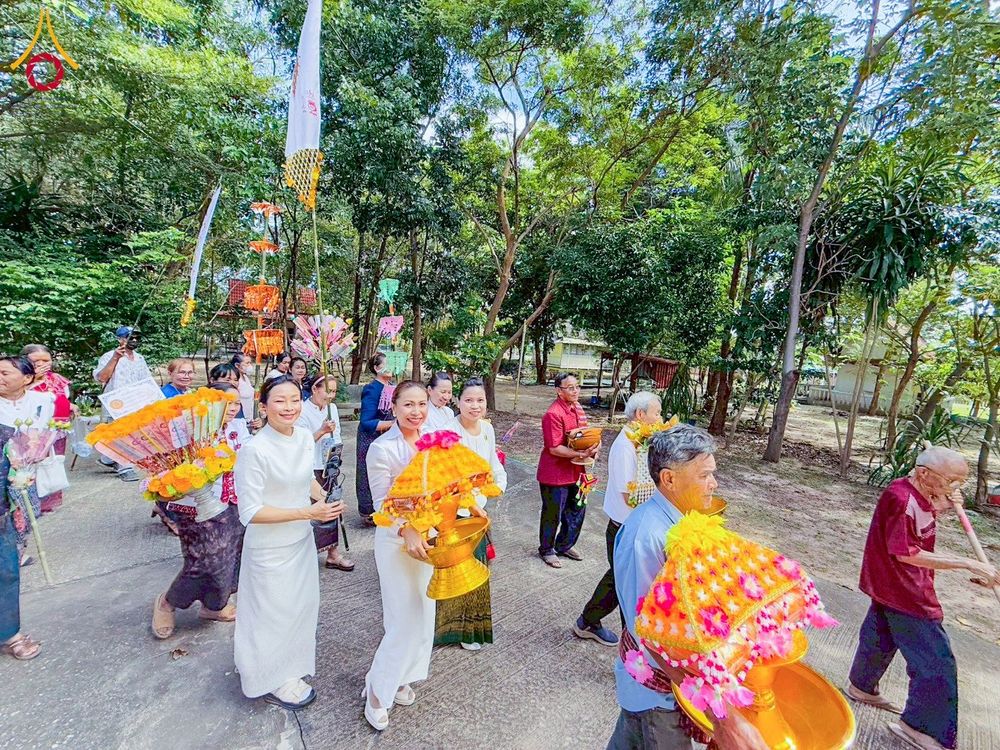 ภาพ No.274157:วันที่ 30 ตุลาคม พ.ศ. 2568 พิธีทอดกฐินสามัคคีทั่วไทย ณ วัดเวฬุวนาราม อ.สมเด็จ จ.กาฬสินธุ์ โดยคณะศิษยานุศิษย์ บูชาธรรม 81 ปี หลวงพ่อธัมมชโย