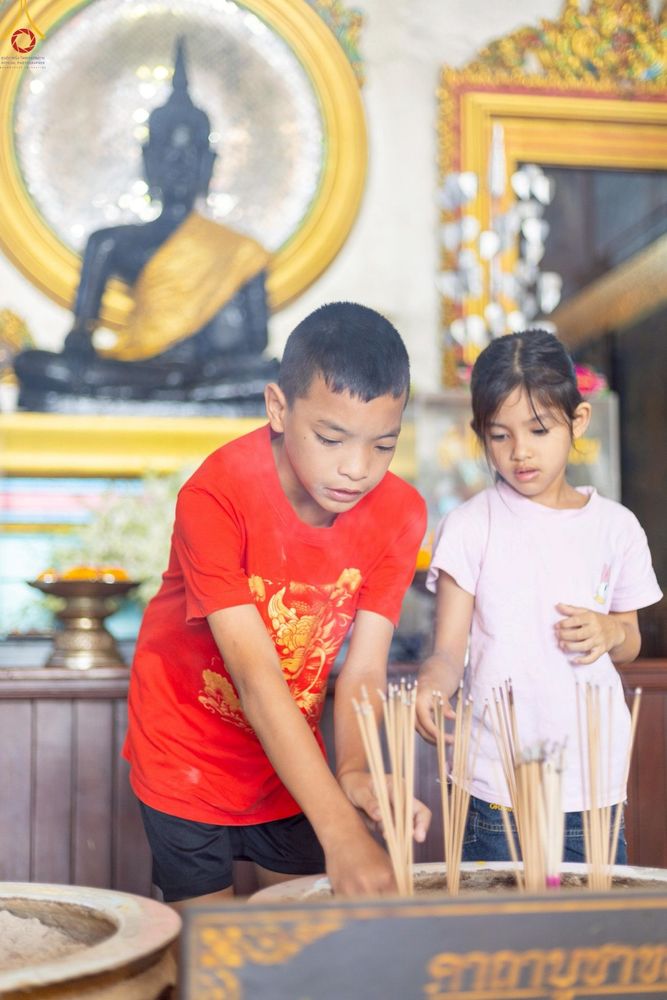 ภาพ No.254906:วันที่ 12 ตุลาคม พ.ศ. 2568 พิธีทอดกฐินสามัคคีทั่วไทย 30,000 วัด โดยคณะศิษยานุศิษย์ บูชาธรรม 81 ปี หลวงพ่อธัมมชโย ณ วัดตะคร้ำเอน อ.ท่ามะกา  จ.กาญจนบุรี