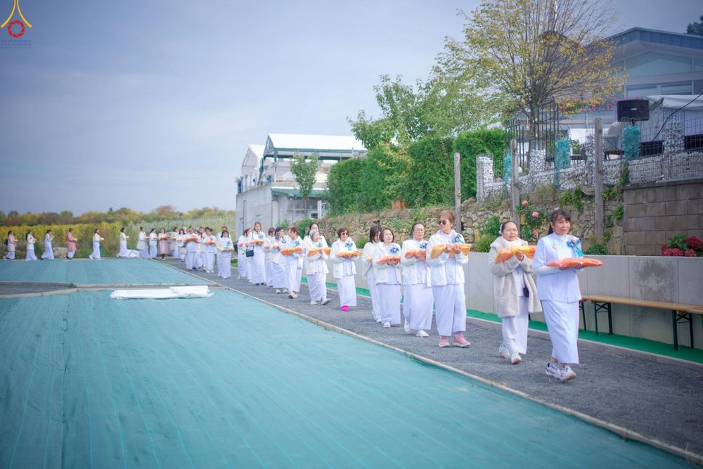 ภาพ No.262034:วันที่ 19 ตุลาคม พ.ศ. 2568 พิธีทอดกฐินวัดพระธรรมกายไรน์แลนด์ ประเทศเยอรมัน 