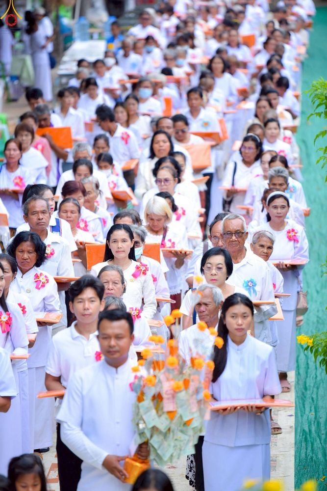 ภาพ No.271493:วันอาทิตย์ที่ 26 ตุลาคม พ.ศ. 2568 พิธีทอดกฐินสามัคคี เพื่อสร้างหอฉันและปรับปรุงอาคารสถานที่ ให้เหมาะสมในการอบรมคุณธรรมแก่เยาวชน ณ ศูนย์อบรมเยาวชนสุรินทร์