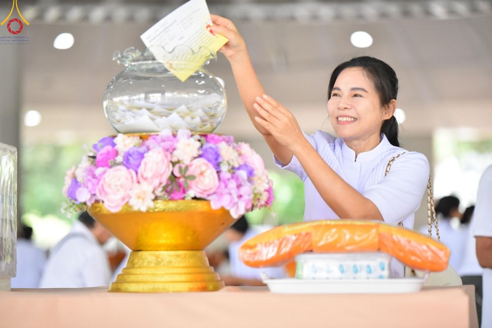 ภาพ No.149240:พิธีบุพเปตพลี ครั้งที่ 154 ร่วมอุทิศบุญแด่หมู่ญาติที่ล่วงลับไปแล้ว และสืบทอดอายุพระพุทธศาสนา วันจันทร์ที่ 19 สิงหาคม พ.ศ.2567 ณ หอฉันคุณยายอาจารย์ฯ วัดพระธรรมกาย