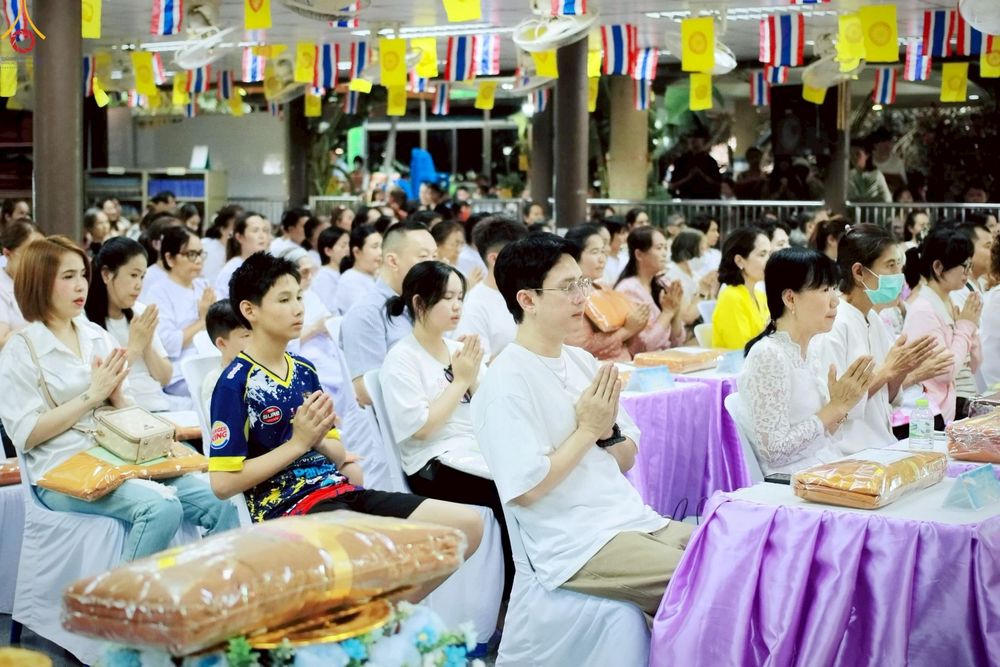 ภาพ No.260950:วันที่ 19 ตุลาคม พ.ศ. 2568 พิธีทอดกฐินสามัคคีทั่วไทย 30,000 วัด โดยคณะศิษยานุศิษย์ บูชาธรรม 81 ปี หลวงพ่อธัมมชโย ณ วัดเขาแตงอ่อน อ.ศรีราชา จ.ชลบุรี