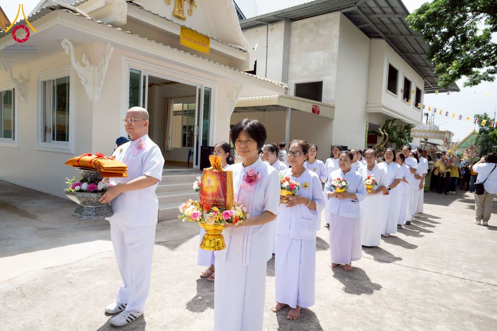 ภาพ No.251364:วันที่ 11 ตุลาคม พ.ศ. 2568 พิธีทอดกฐินสามัคคีทั่วไทย 30,000 วัด โดยคณะศิษยานุศิษย์ บูชาธรรม 81 ปี หลวงพ่อธัมมชโย ณ วัดท่ามะยม นครราชสีมา