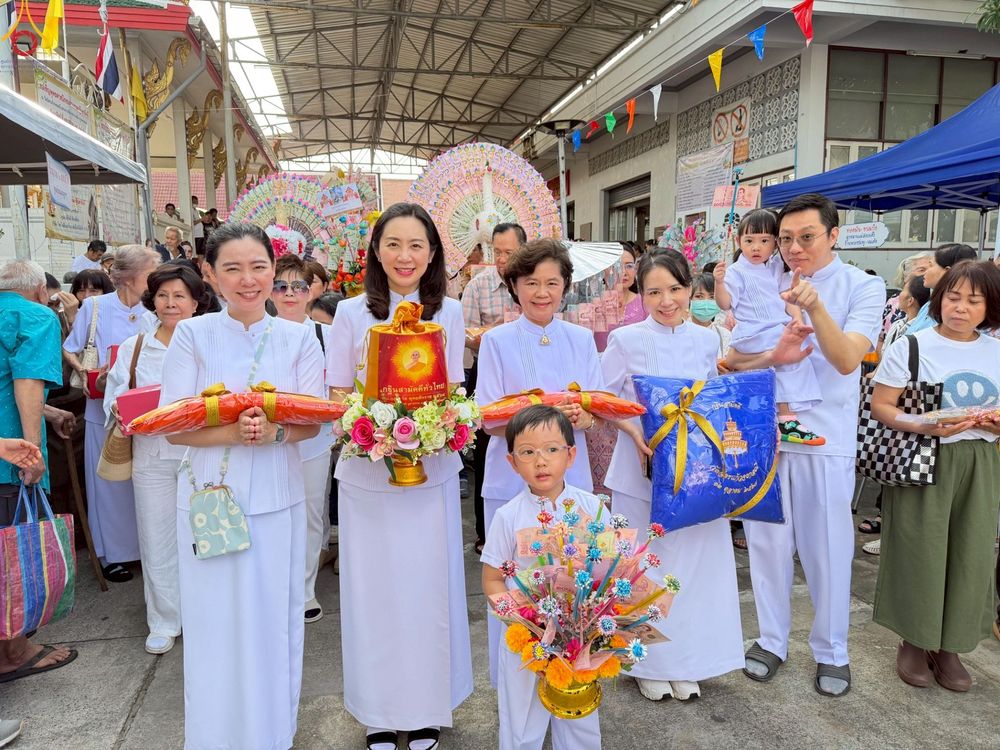 ภาพ No.252636:วันที่ 12 ตุลาคม พ.ศ. 2568 พิธีทอดกฐินสามัคคีทั่วไทย 30,000 วัด โดยคณะศิษยานุศิษย์ บูชาธรรม 81 ปี หลวงพ่อธัมมชโย ณ วัดฉัตรแก้วจงกลณี กรุงเทพมหานคร