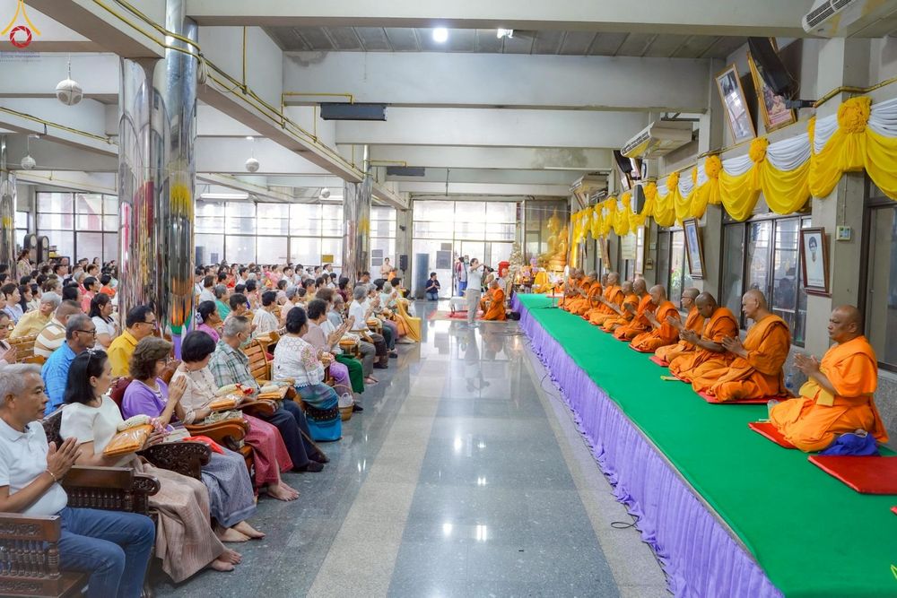 ภาพ No.250735:วันพุธที่ 8 ตุลาคม พ.ศ. 2568 พิธีทอดกฐินสามัคคีทั่วไทย 30,000 วัด โดยคณะศิษยานุศิษย์ บูชาธรรม 81 ปี หลวงพ่อธัมมชโย ณ วัดชมนิมิตร อ.พระประแดงจ.สมุทรปราการ